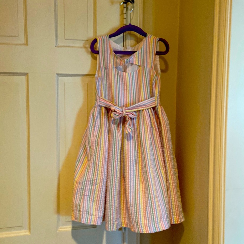 Girls size 7 multi-color seersucker dress.